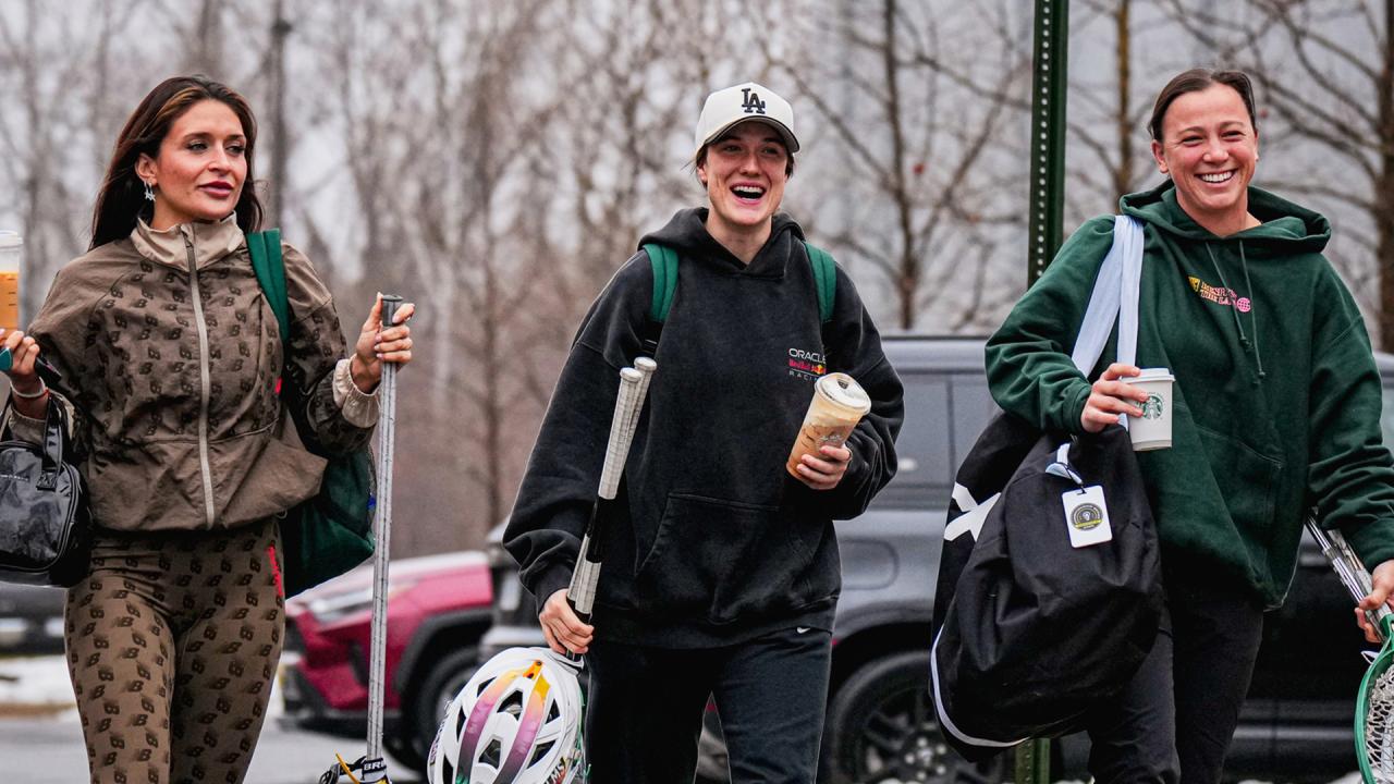 Sammy Jo Tracy, Taylor Moreno, Kait Devir